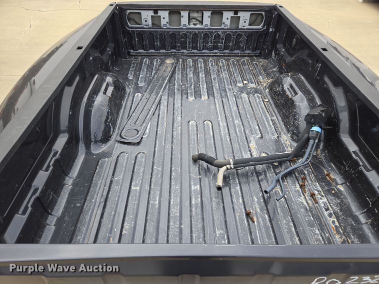 image for item EL5586 Pickup truck bed