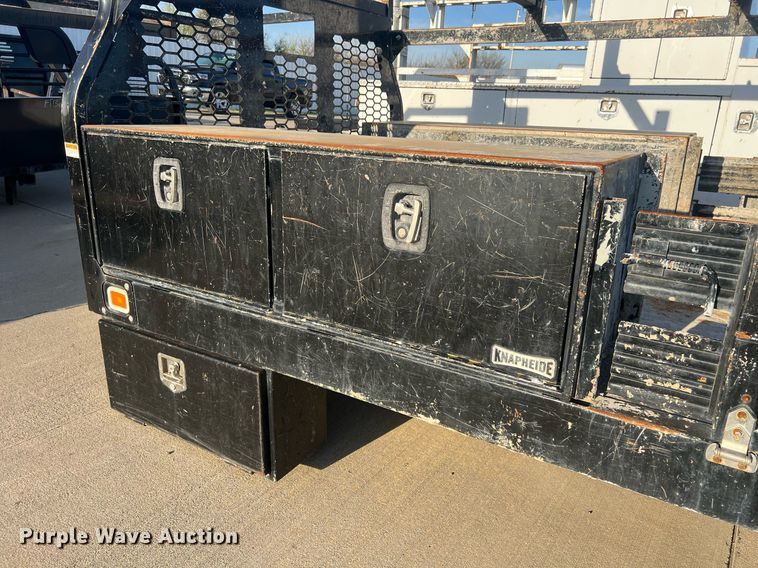 image for item EL5599 Knapheide PVMXS-838C flatbed