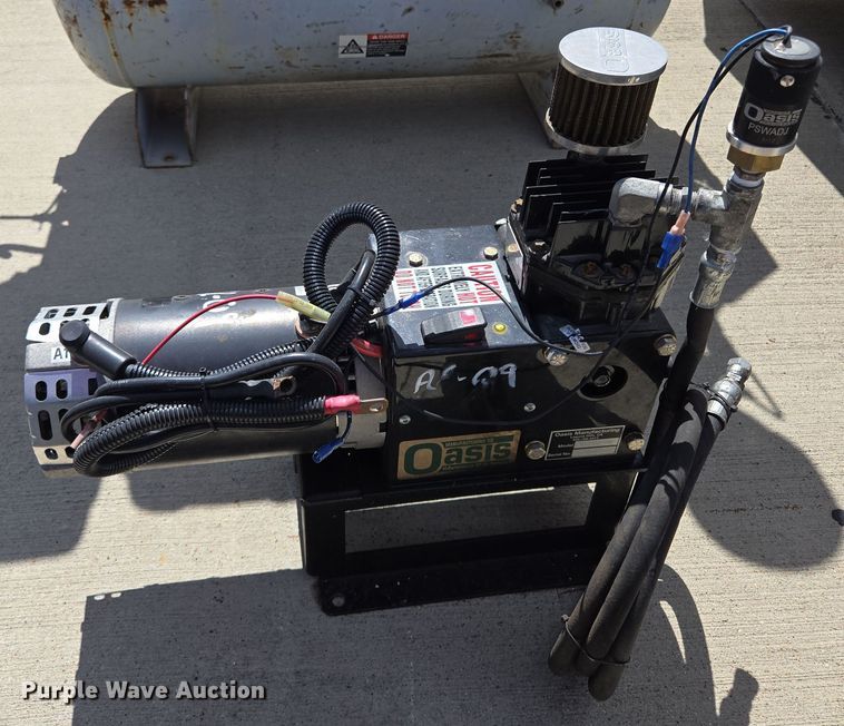 image for item EL5620 (4) air compressors