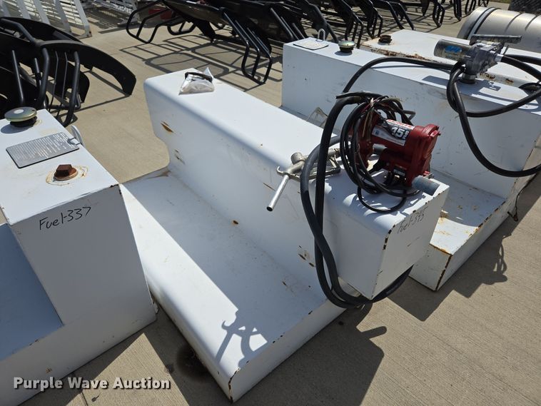 image for item EL5621 (10) auxiliary fuel tanks