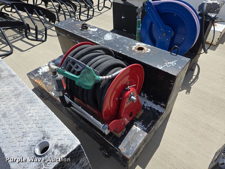 image for item EL5621 (10) auxiliary fuel tanks