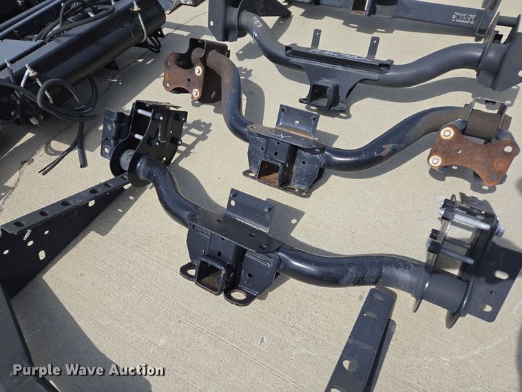 image for item EL5643 (17) receiver hitches