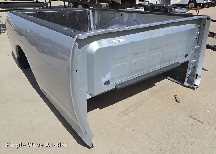 image for item EL5649 Pickup truck bed