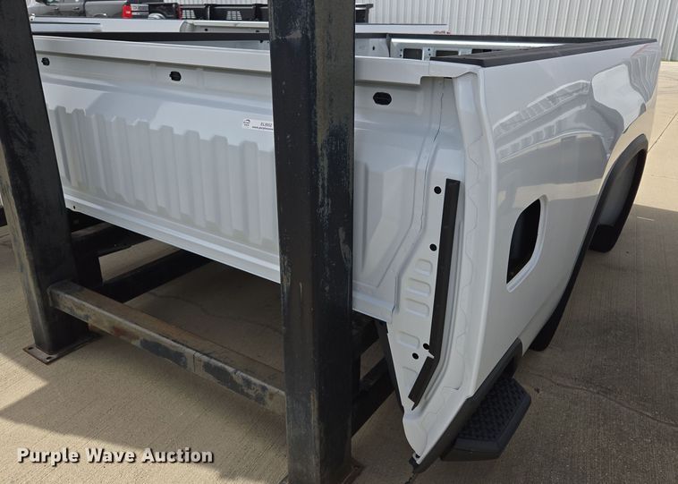 image for item EL5652 Pickup truck bed