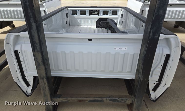 image for item EL5652 Pickup truck bed