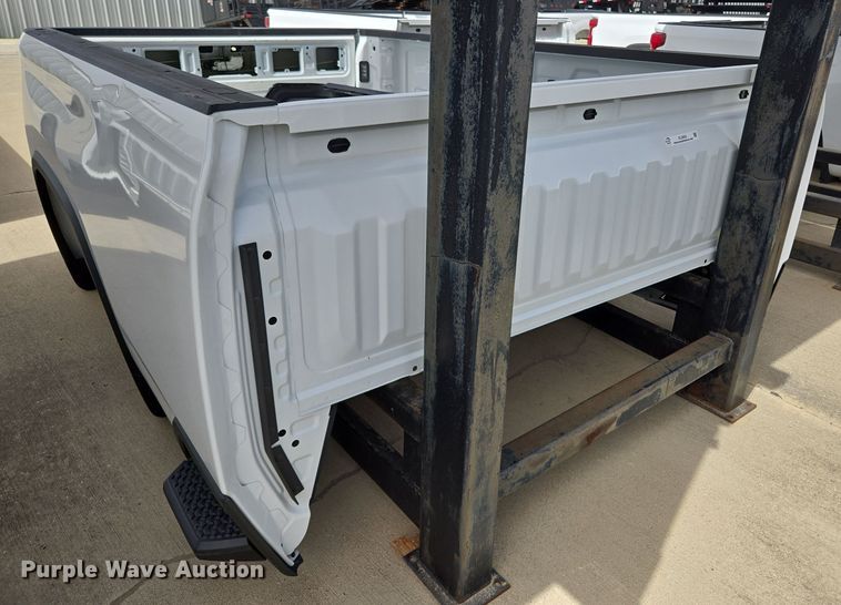 image for item EL5652 Pickup truck bed