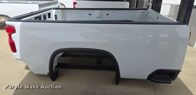image for item EL5652 Pickup truck bed