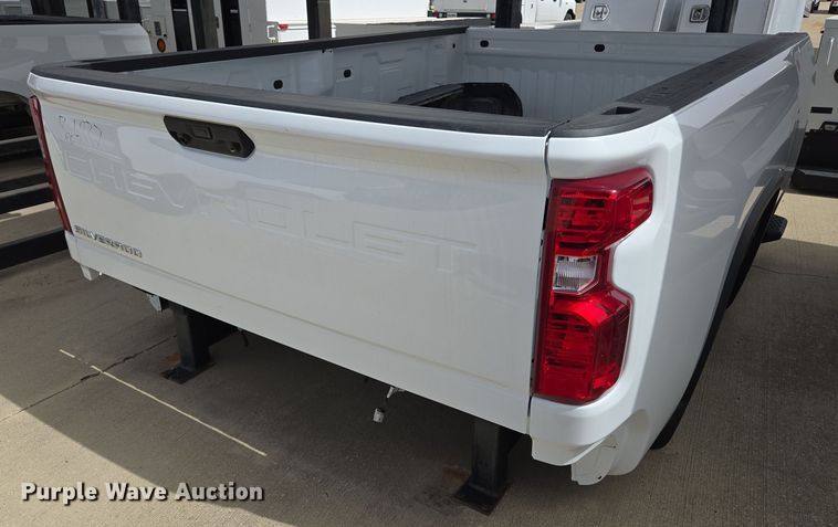 image for item EL5652 Pickup truck bed