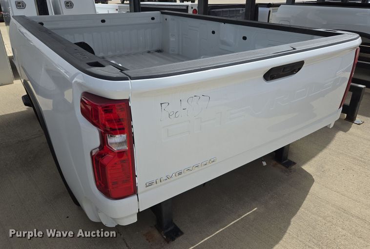 image for item EL5652 Pickup truck bed