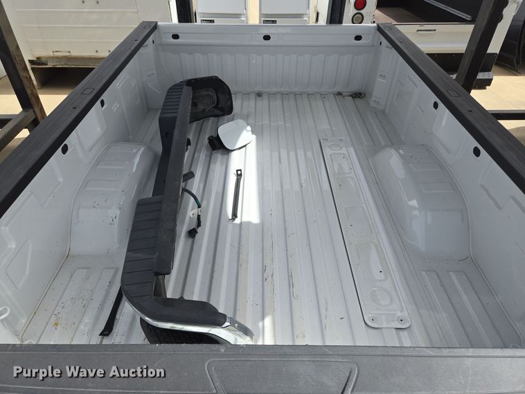 image for item EL5652 Pickup truck bed