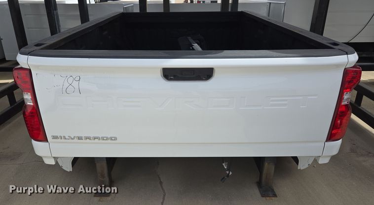 image for item EL5654 Pickup truck bed