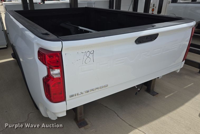 image for item EL5654 Pickup truck bed