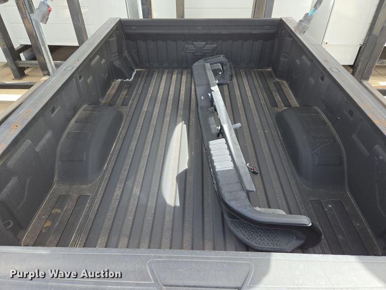 image for item EL5654 Pickup truck bed