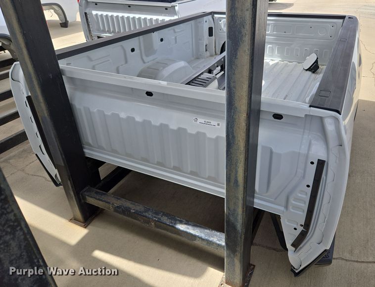 image for item EL5655 Pickup truck bed