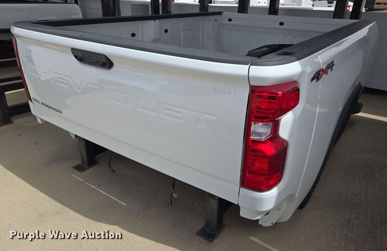 image for item EL5655 Pickup truck bed