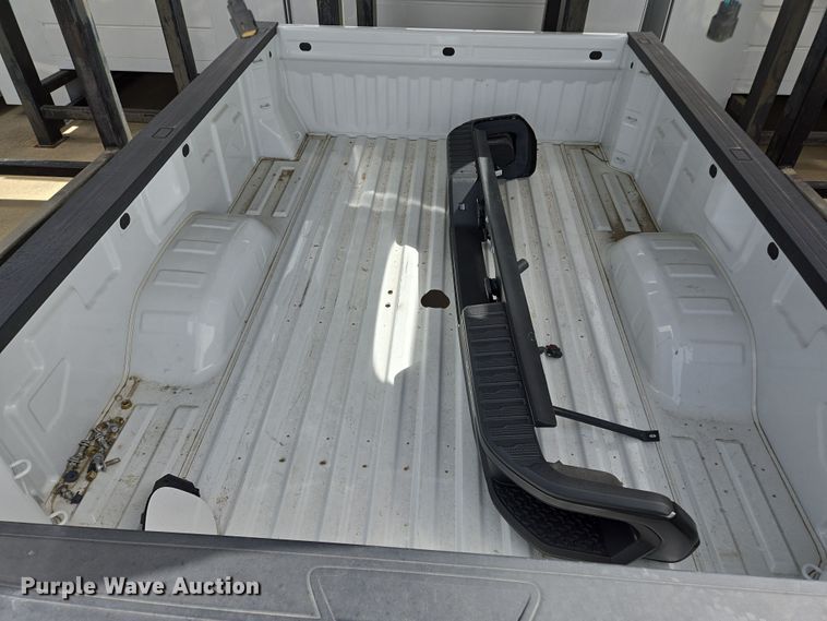 image for item EL5655 Pickup truck bed