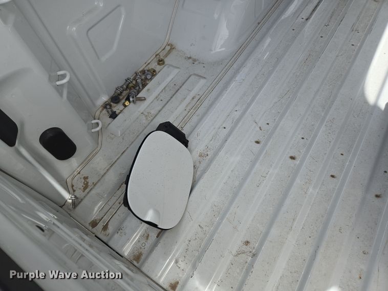 image for item EL5655 Pickup truck bed