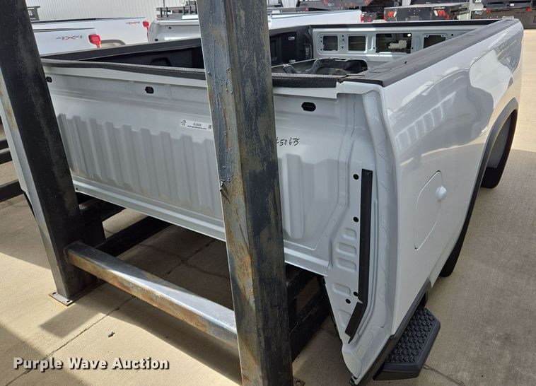 image for item EL5656 Pickup truck bed