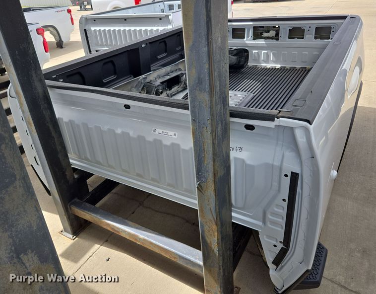 image for item EL5656 Pickup truck bed