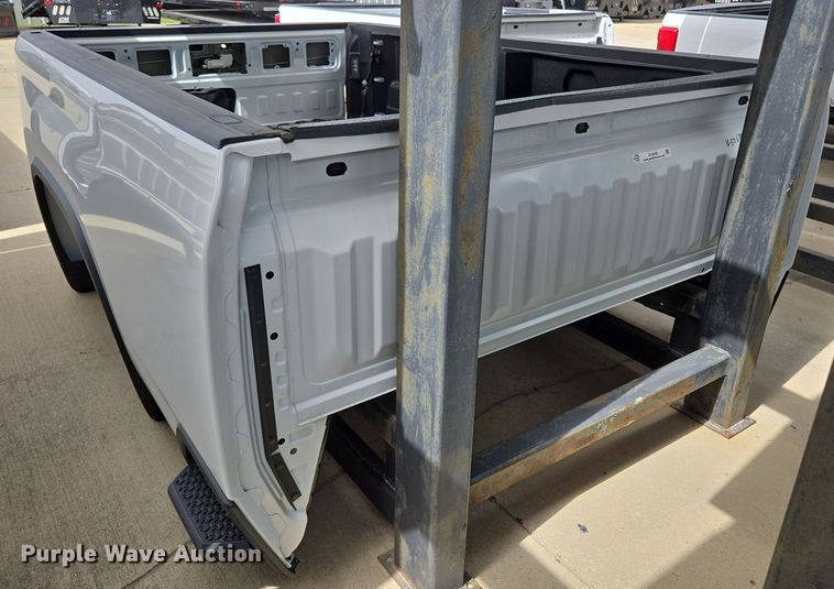 image for item EL5656 Pickup truck bed