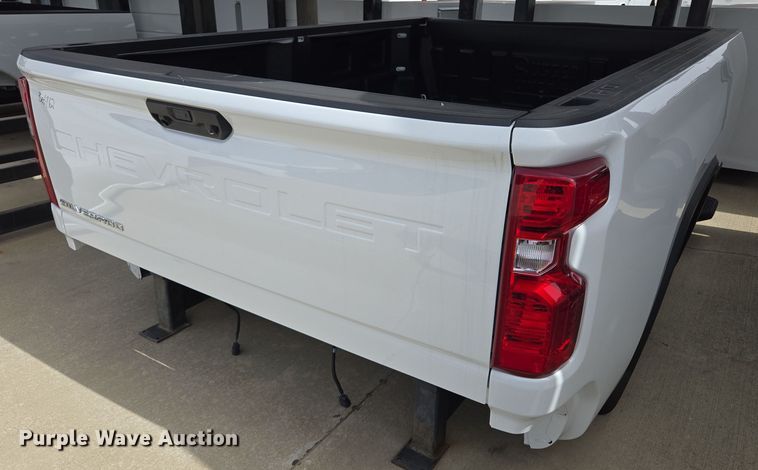 image for item EL5656 Pickup truck bed