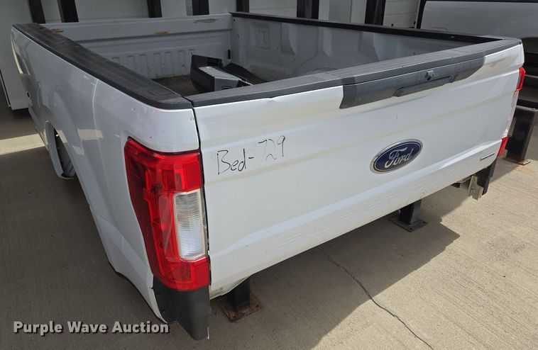 image for item EL5660 Pickup truck bed