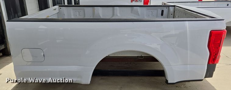 image for item EL5660 Pickup truck bed