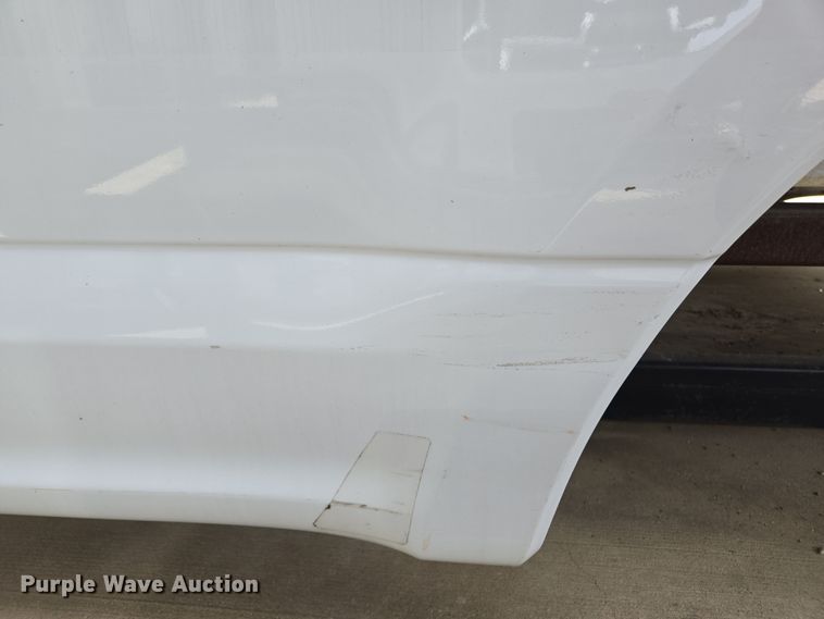 image for item EL5660 Pickup truck bed