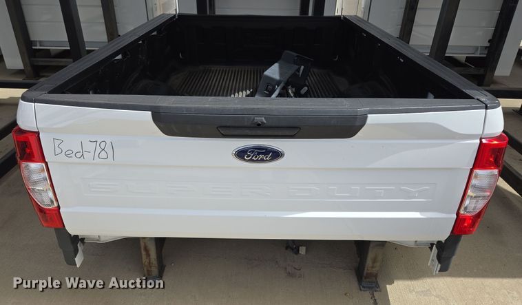image for item EL5662 Pickup truck bed