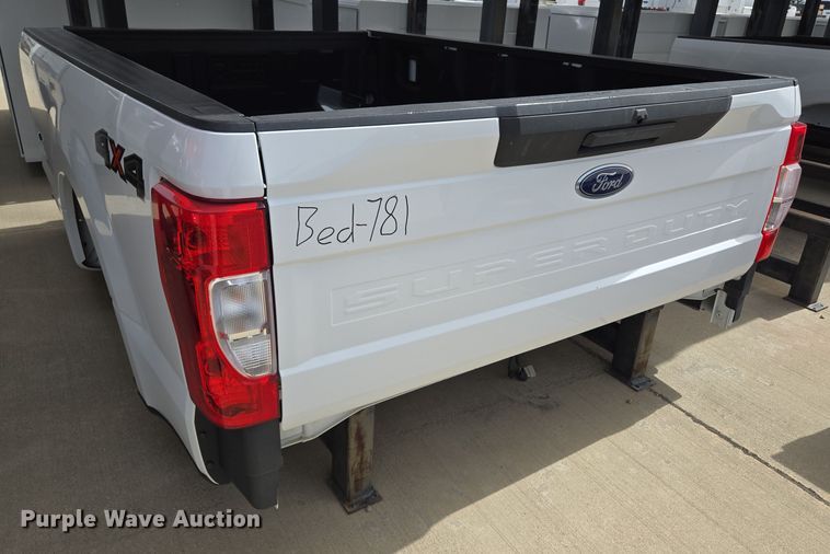 image for item EL5662 Pickup truck bed