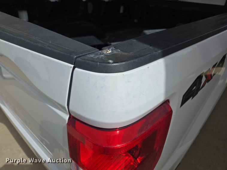 image for item EL5662 Pickup truck bed