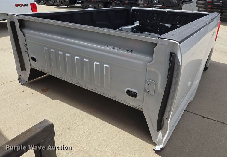 image for item EL5664 Pickup truck bed