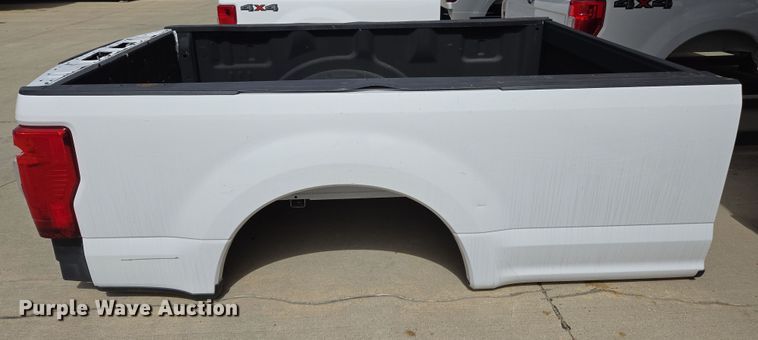 image for item EL5664 Pickup truck bed