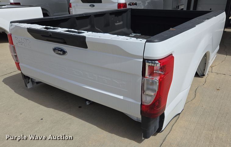 image for item EL5664 Pickup truck bed