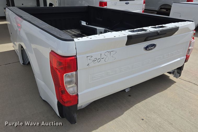 image for item EL5664 Pickup truck bed