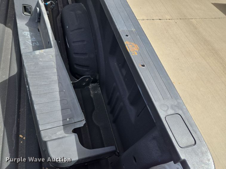 image for item EL5664 Pickup truck bed