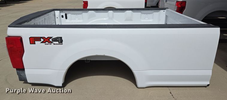 image for item EL5665 Pickup truck bed