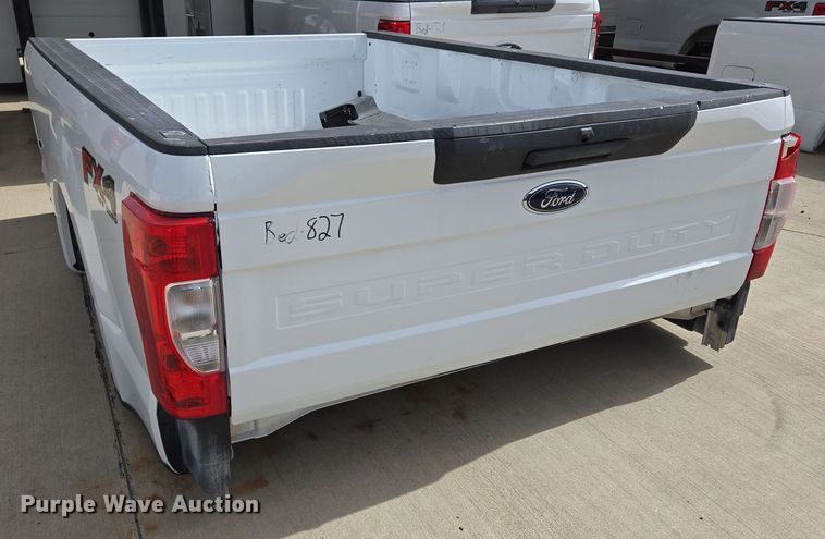 image for item EL5665 Pickup truck bed