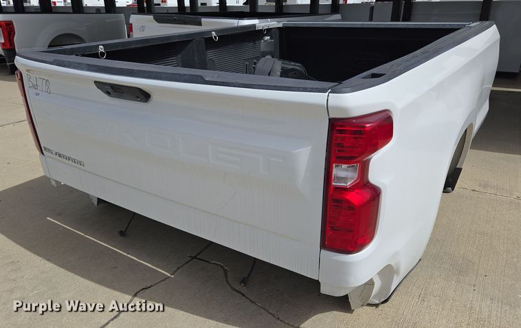 image for item EL5668 Pickup truck bed