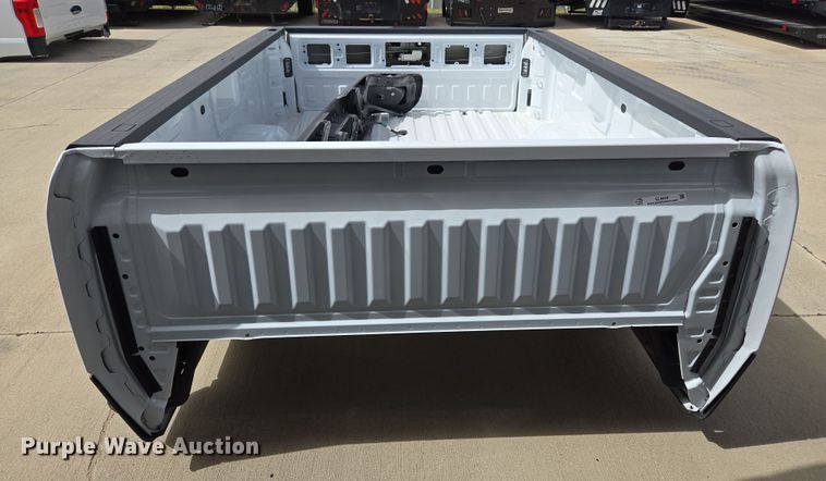 image for item EL5669 Pickup truck bed