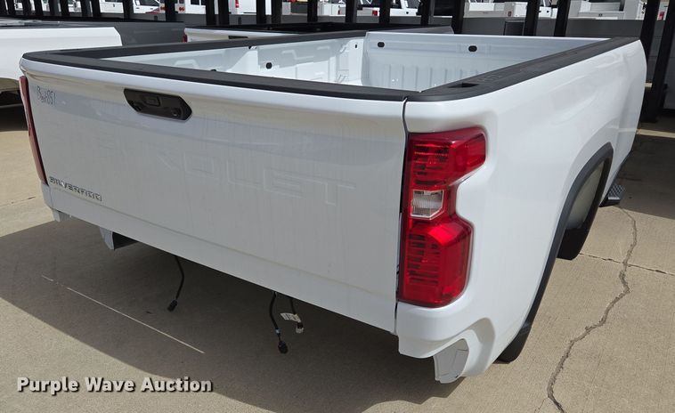 image for item EL5669 Pickup truck bed