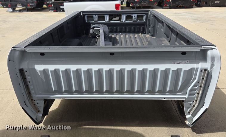 image for item EL5670 Pickup truck bed