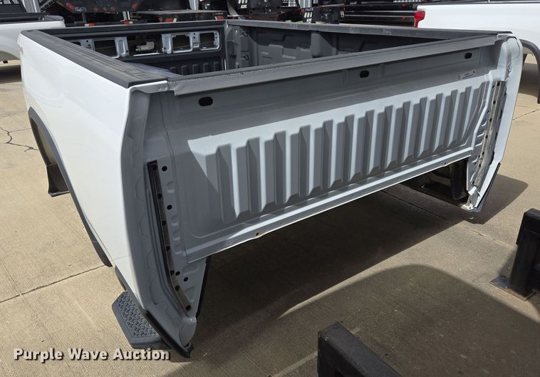 image for item EL5670 Pickup truck bed