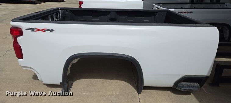 image for item EL5670 Pickup truck bed