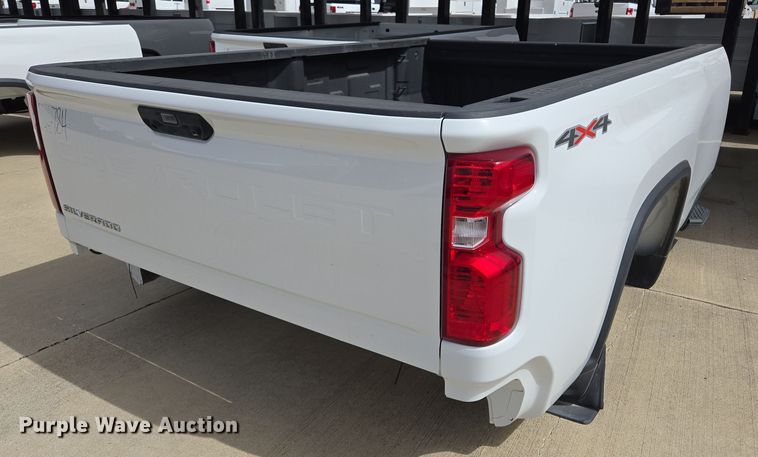 image for item EL5670 Pickup truck bed