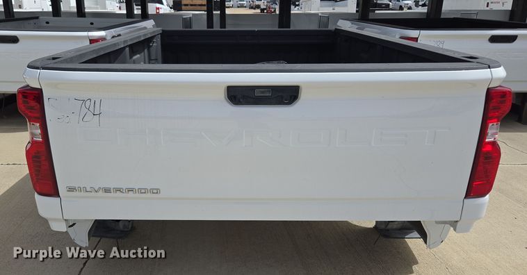 image for item EL5670 Pickup truck bed