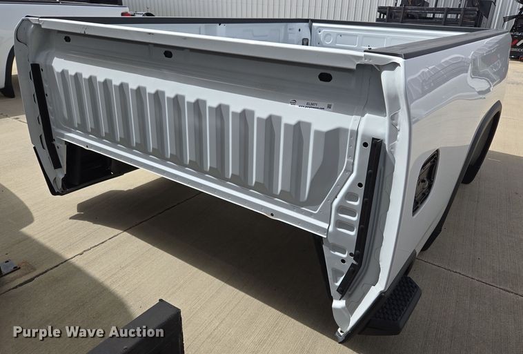 image for item EL5671 Pickup truck bed