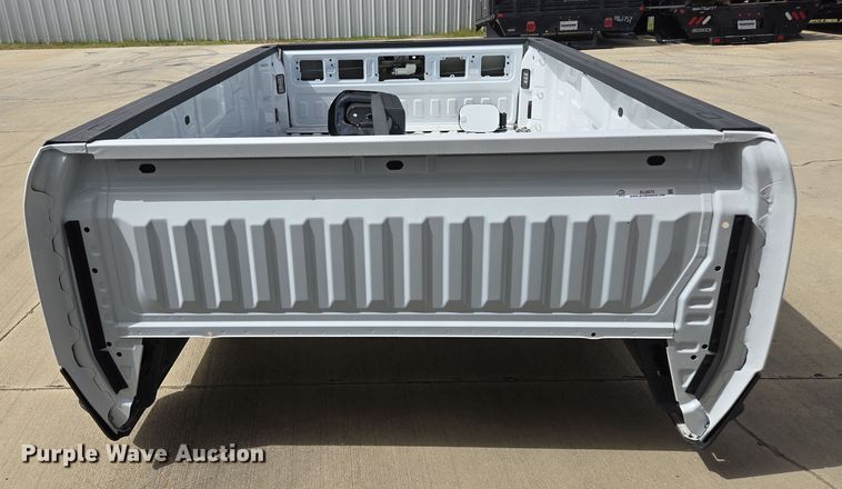 image for item EL5672 Pickup truck bed