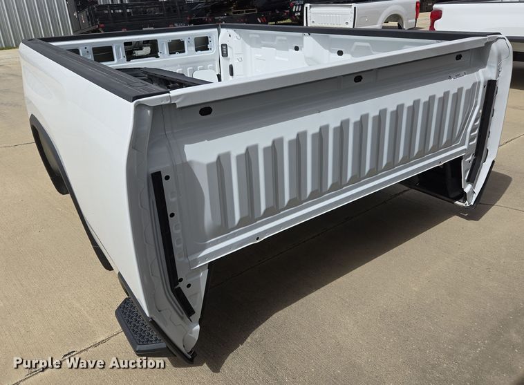 image for item EL5672 Pickup truck bed