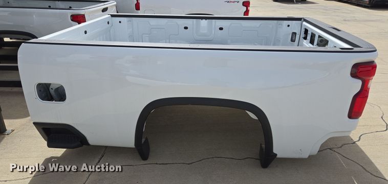 image for item EL5672 Pickup truck bed